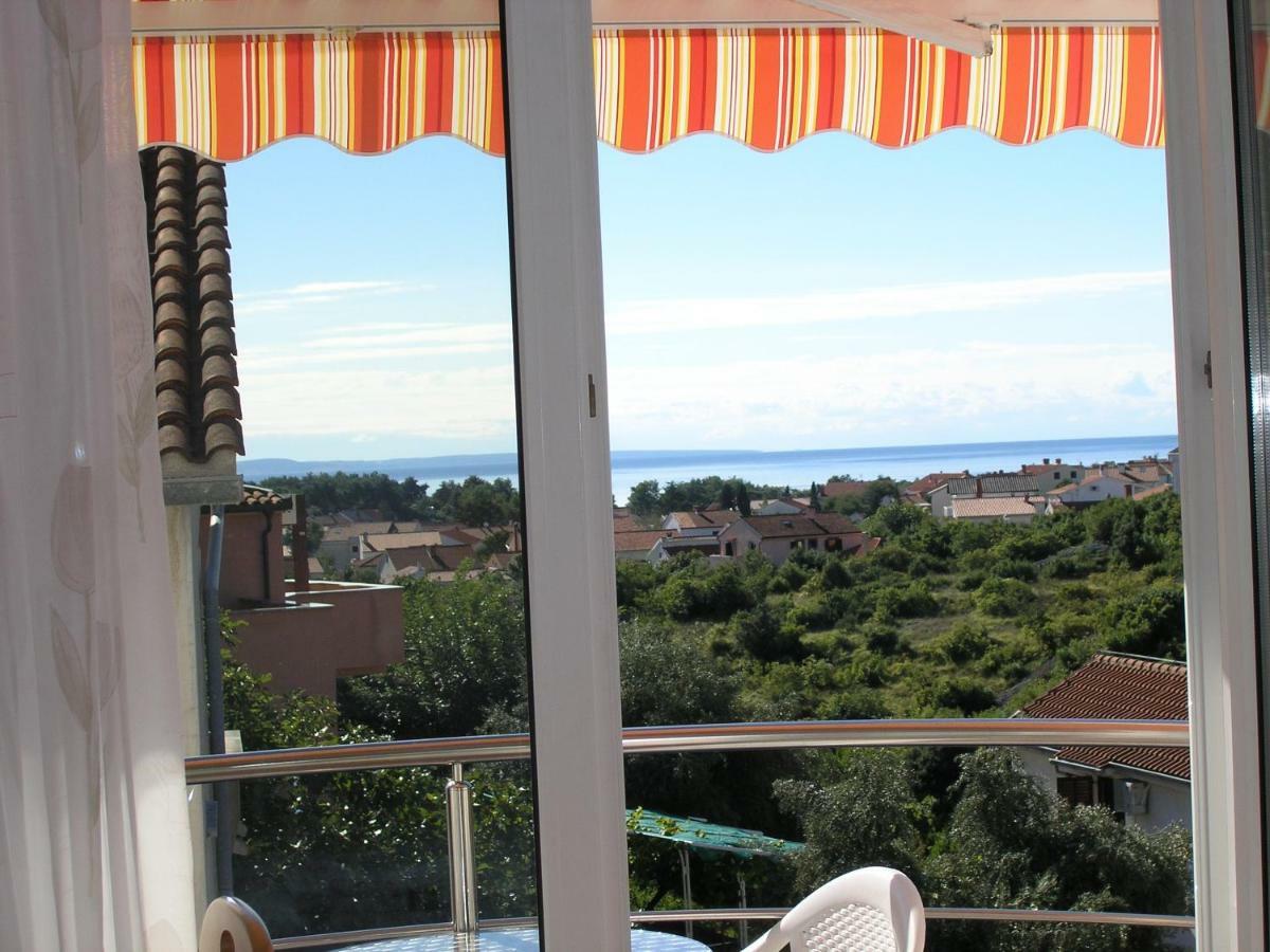 Apartments Kristina Krk Town Exterior photo